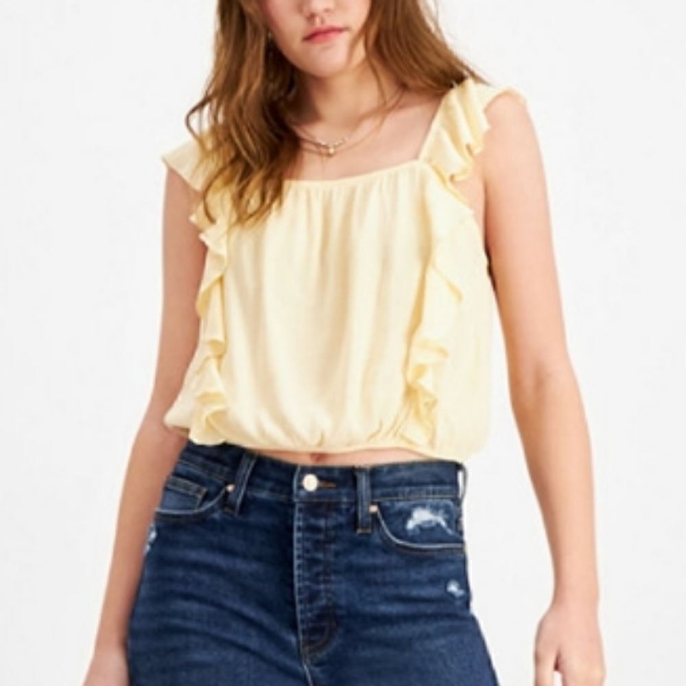 Hippie Rose NWT junior top ruffled trim